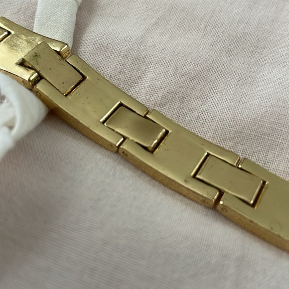 American Western Antique Jewelry/Spanish Gold Pattern Bracelet - Picture 3 of 6